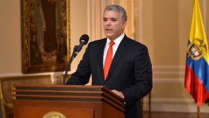 Duque sanciona ley que reduce jornada laboral