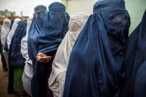 Las imposiciones de los talibanes hacia las mujeres