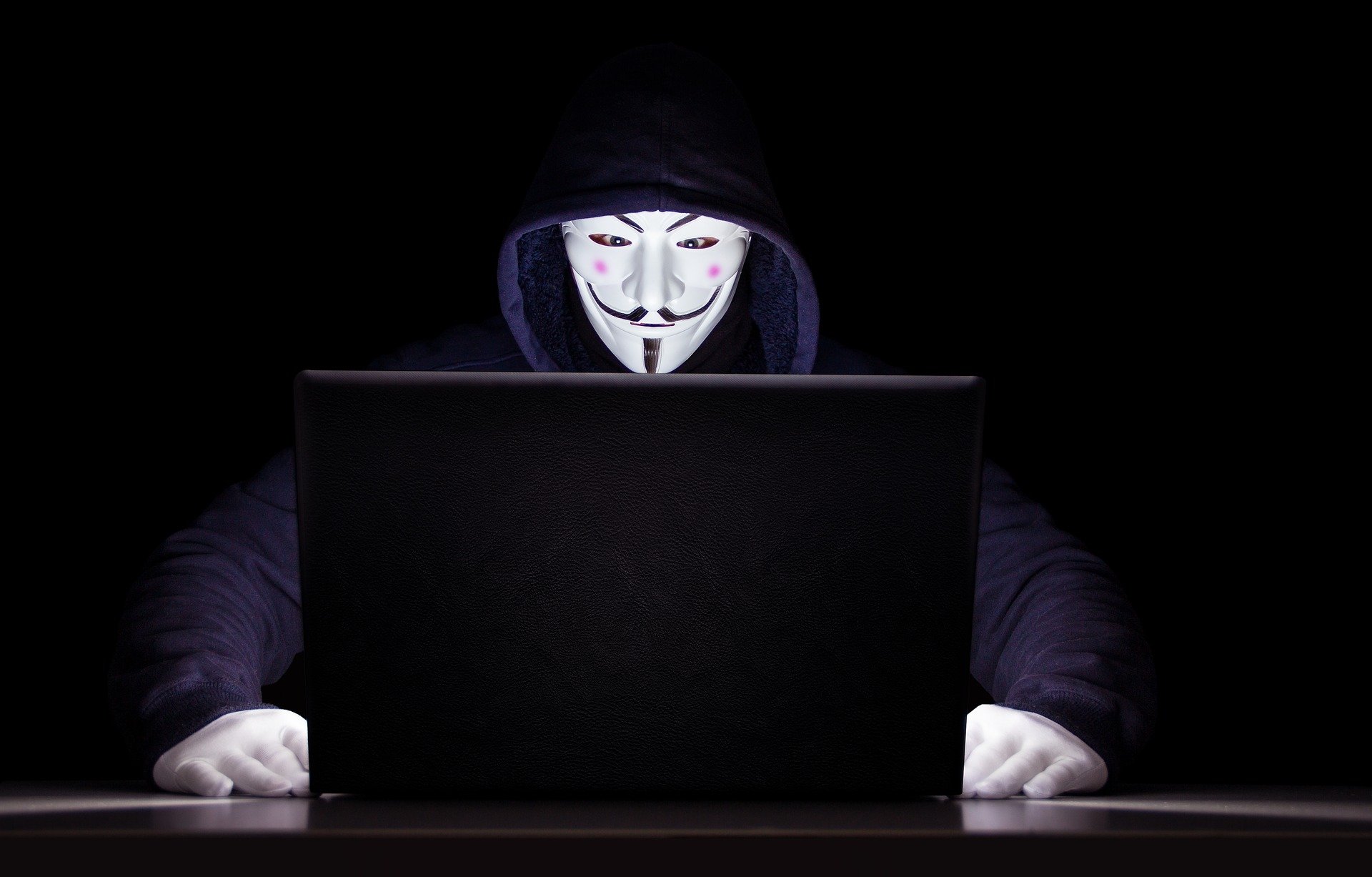 Anonymous le declara la guerra cibernética a Rusia