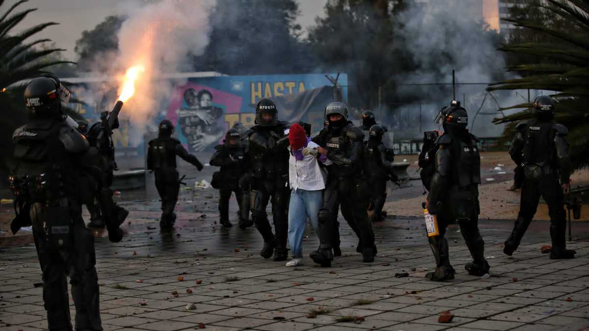 Más de 40 capturados en el primer aniversario del paro nacional
