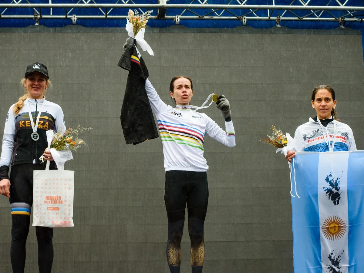 La nueva campeona mundial de ciclomontañismo ¡es colombiana!