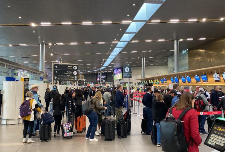 Desafíos en Operaciones del Aeropuerto El Dorado Debido a Condiciones Meteorológicas