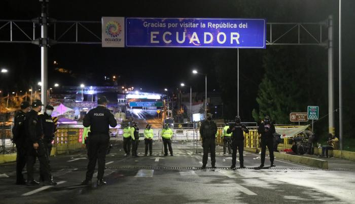Ecuador Refuerza Control Migratorio: Exige Certificado de Antecedentes Penales para Ingreso desde Colombia y Perú