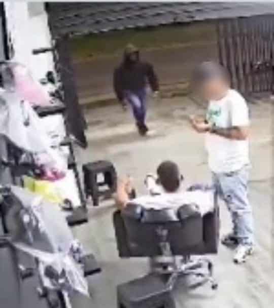 Violencia en Cali: Ataque a Joven en Barbería Genera Conmoción en el Barrio San Carlos