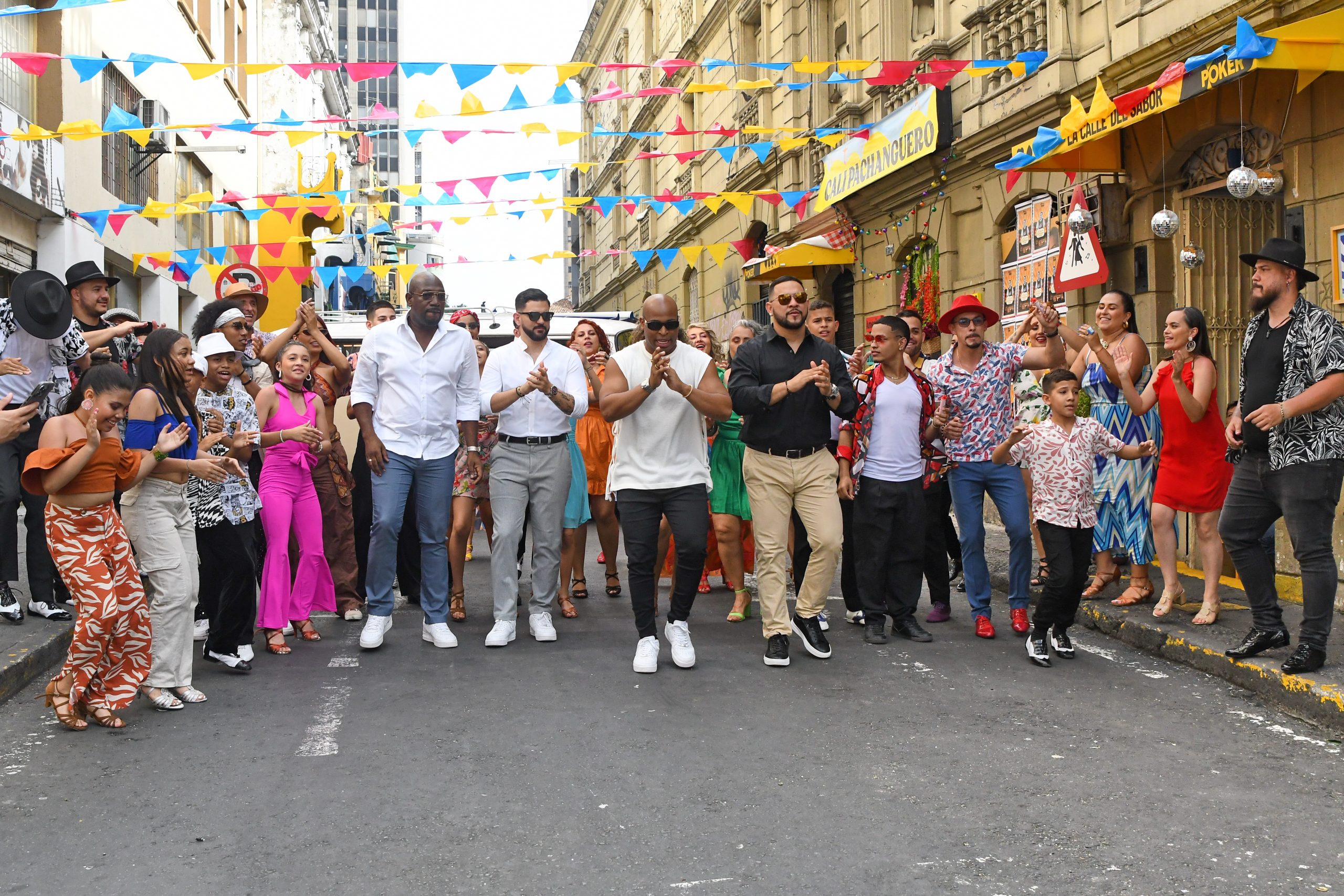 El Grupo Niche revive la magia de "Cali Pachanguero" en su video musical