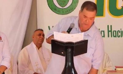 El alcalde Jorge Elías Chams se toma con humor un momento embarazoso