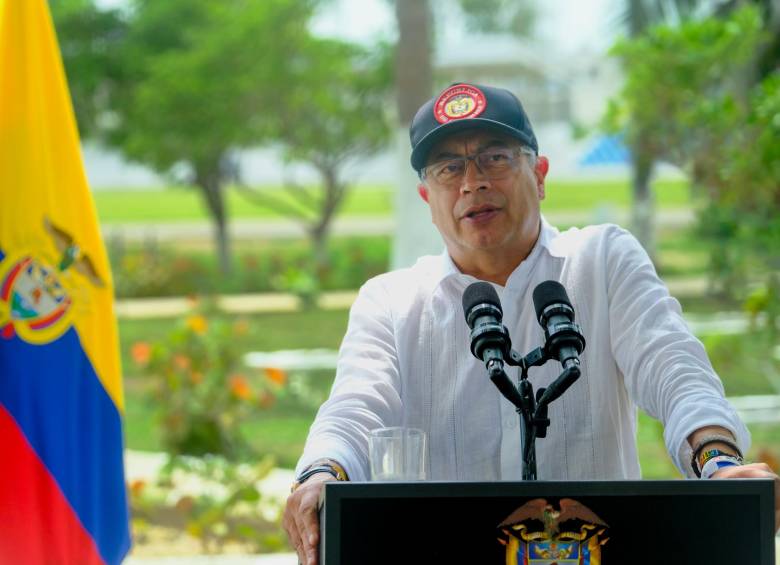 Gustavo Petro Llama a Movilización Tras Cargos del CNE: "Defenderemos la Democracia"