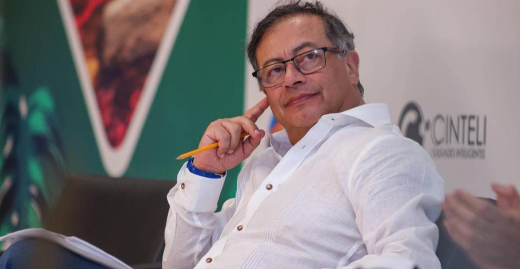 Petro deja abierta la puerta a una posible reelección presidencial