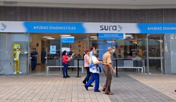 EPS Sura Solicitará su Retiro Voluntario ante la Supersalud, Siguiendo el Ejemplo de Compensar