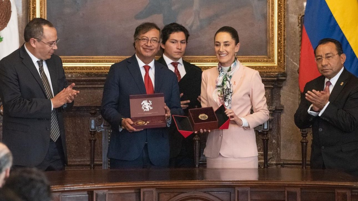 Gustavo Petro felicita a Claudia Sheinbaum como la primera presidenta de México