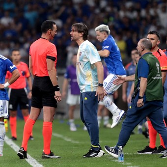 Wilmar Roldán Bajo Fuego: Acusado de "Regalar" Partido en la Copa Sudamericana