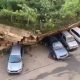 Mujer en Rusia Arriesga su Vida para Salvar su Auto de un Derrumbe Inminente
