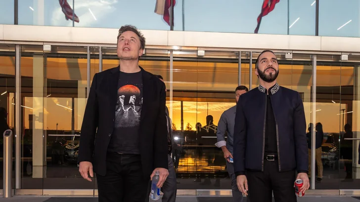Nayib Bukele se reúne con Elon Musk para discutir sobre inteligencia artificial y el futuro de la humanidad