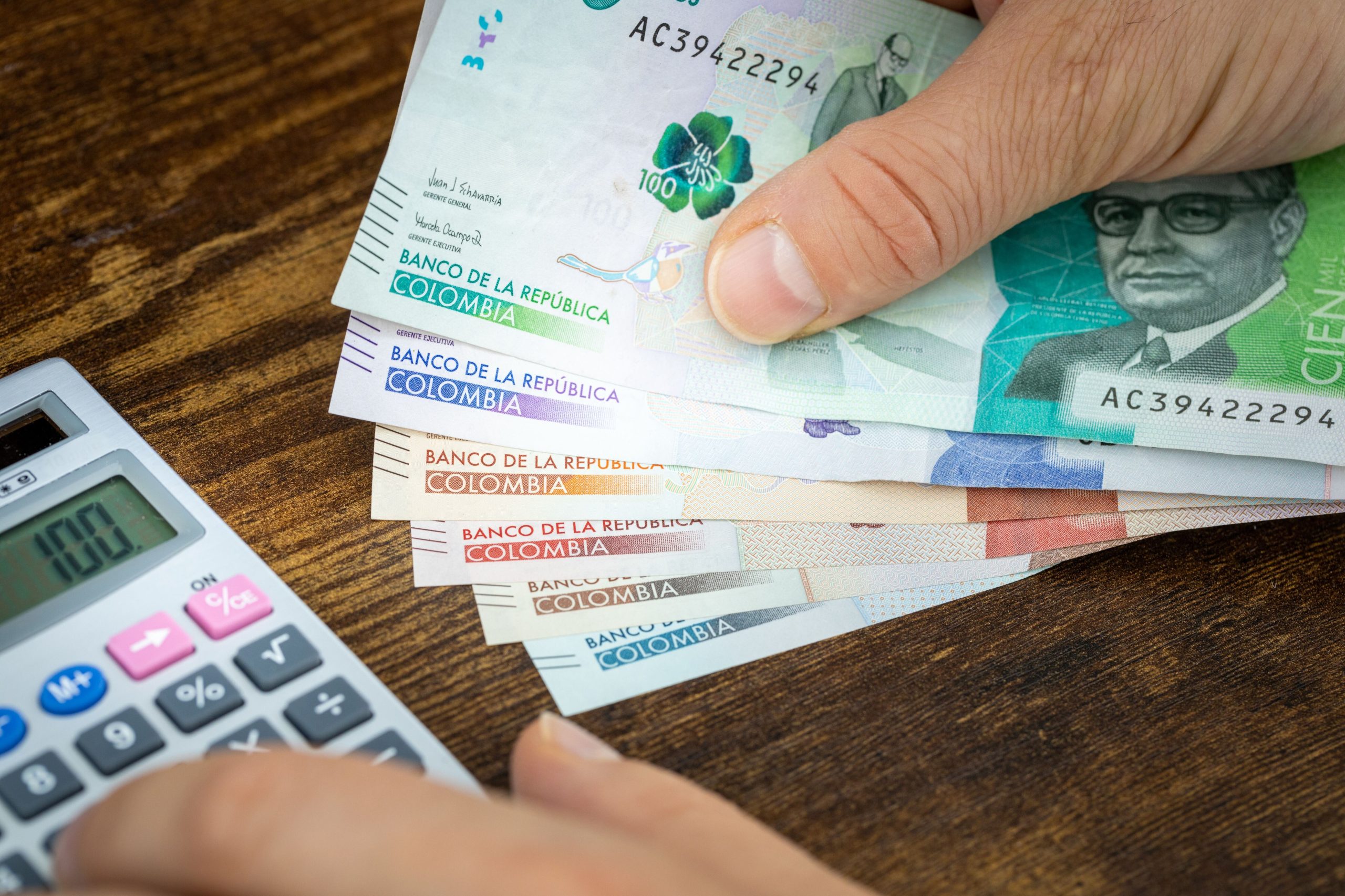 Nueva Reforma del 4x1000 en Colombia: Bancos Adaptan Medidas para Exenciones Automáticas a Partir de Diciembre