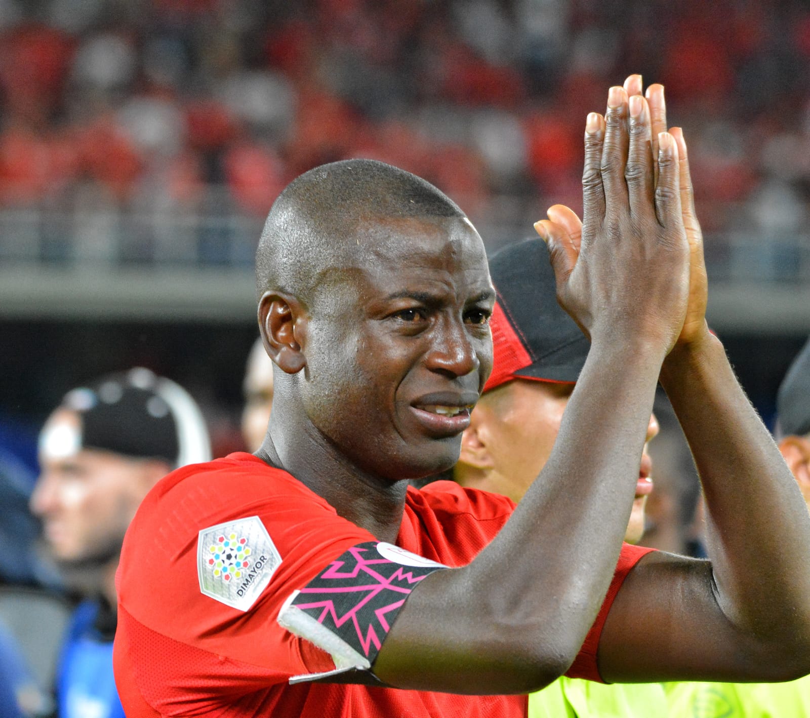 Adrián Ramos se despide del América de Cali entre lágrimas y desmanes en el Pascual Guerrero