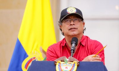 Gustavo Petro suspende diálogos de paz con el ELN tras acusaciones de crímenes de guerra